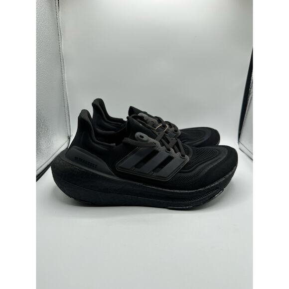 Adidas UltraBoost Light Wmns “Triple Black” size 7w - Picture 3 of 7